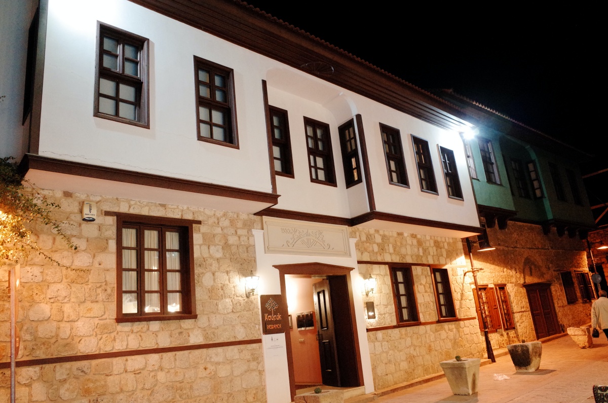 ♣ 土耳其│安塔利亞住宿【Kaucuk Residence】─ 古城裡的精緻民宿