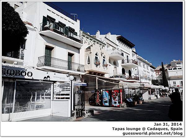 ♧ 西班牙食記｜Cadaques【L'Hostal Tapas Lounge Bar】- 偽希臘小鎮的海邊餐廳
