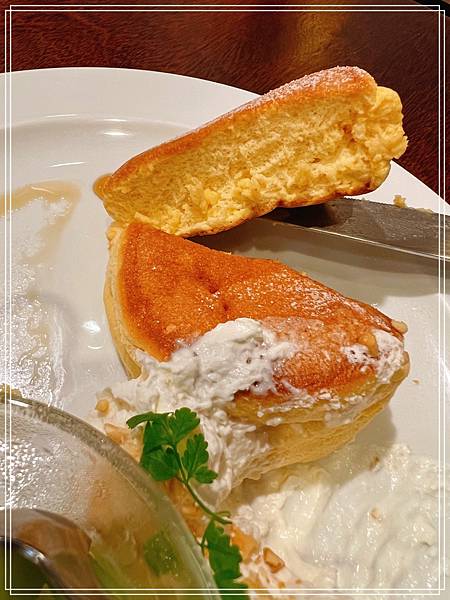 ▦ 食記│三重【若草 WAKAKUSA Flower & Dining】- 令人驚艷的舒芙蕾鬆餅